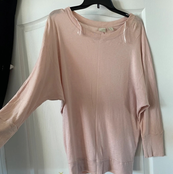 Cute Dolman sleeve top - Picture 1 of 2